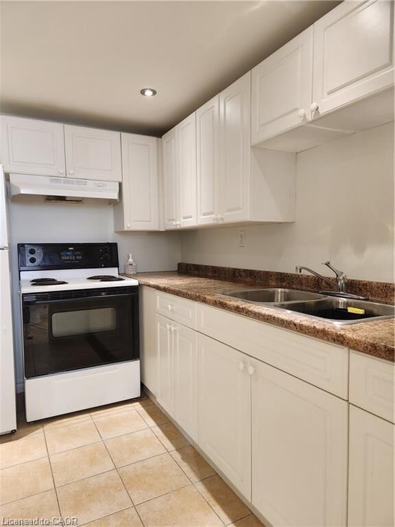 Property Photo: 26 Stewart Avenue Lower ON L2V 2W7