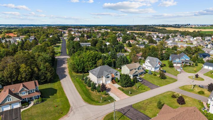 Property Photo: 3 Somerset Place PE C1B 0A9