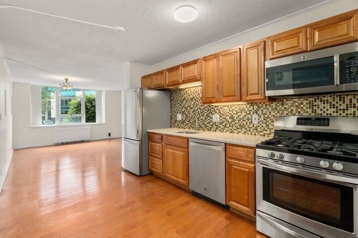 Property Photo: 280 Boylston St 111 MA 02467