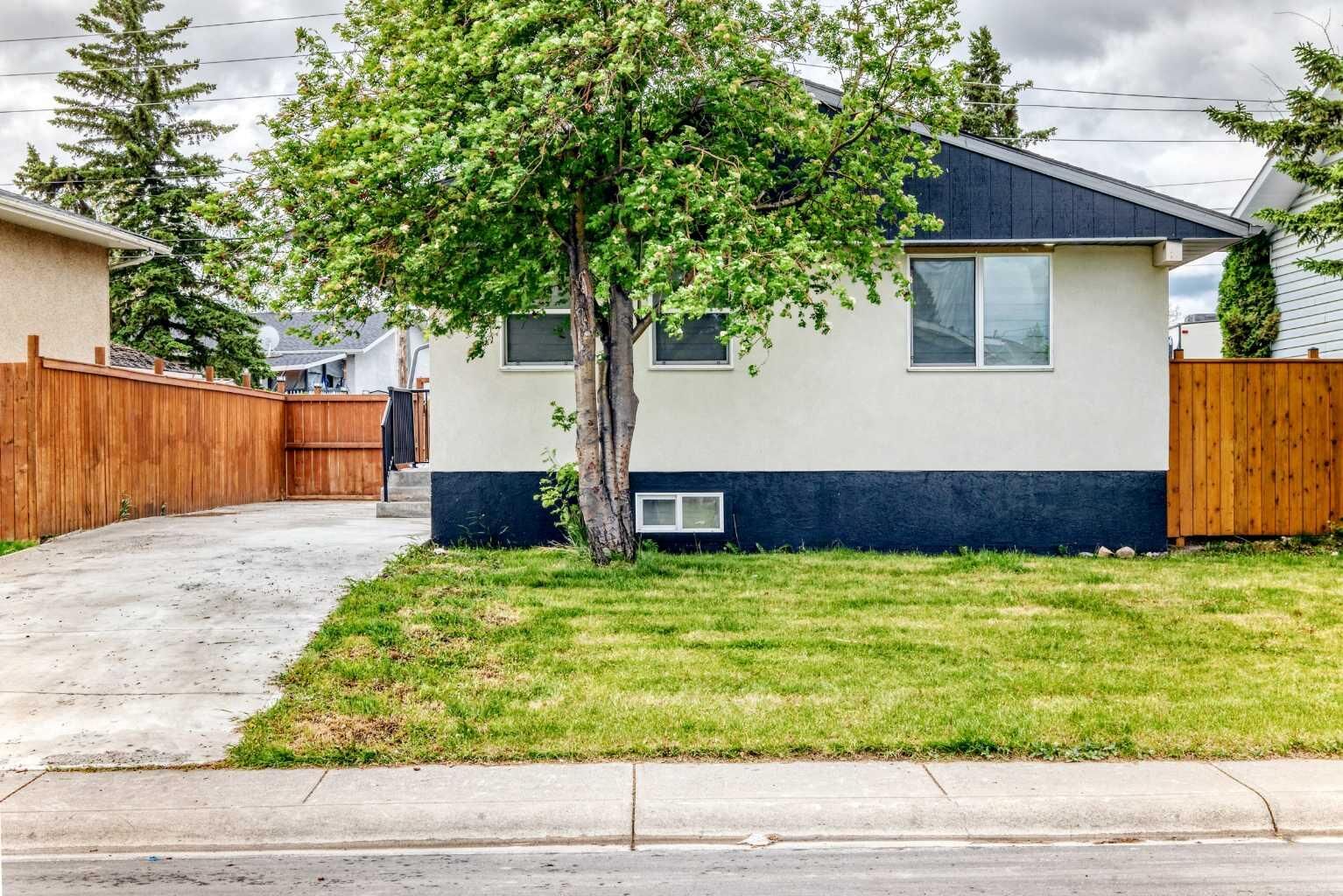Property Photo: 611 Penbrooke Road SE AB T2A 3S9