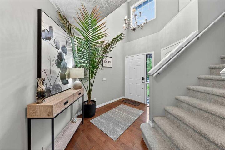 Property Photo:  132 Tuscany Meadows Common NW  AB T3L 2N8 