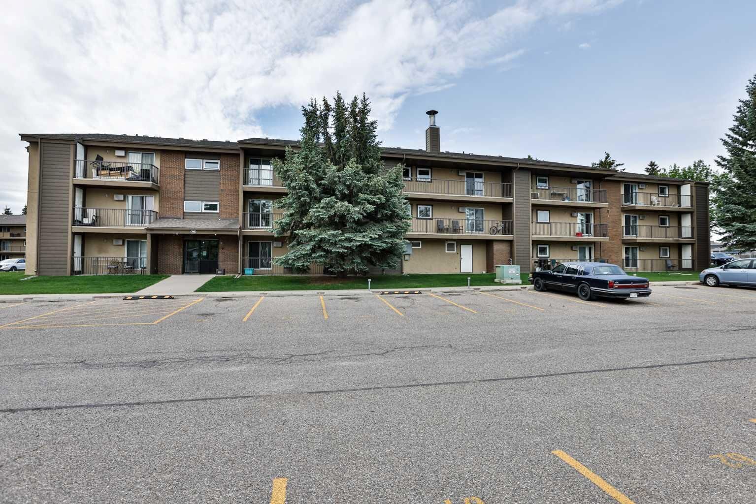 Property Photo: 405 Columbia Boulevard W 201 AB T1K 5R8