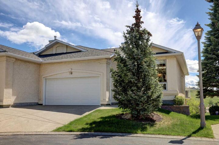 Property Photo:  10 Eagleview Heights  AB T4C 1P5 