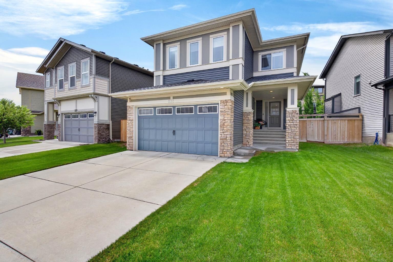 Property Photo:  278 Hillcrest Heights SW  AB T4B 3Z2 
