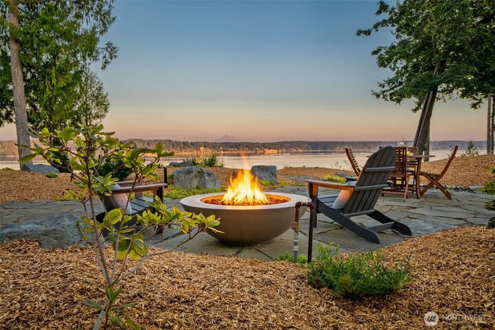 Property Photo: 211 E Vineyard Crest Road WA 98546