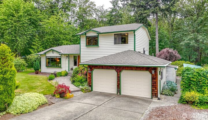 Property Photo:  27813  187th Avenue SE  WA 98042 