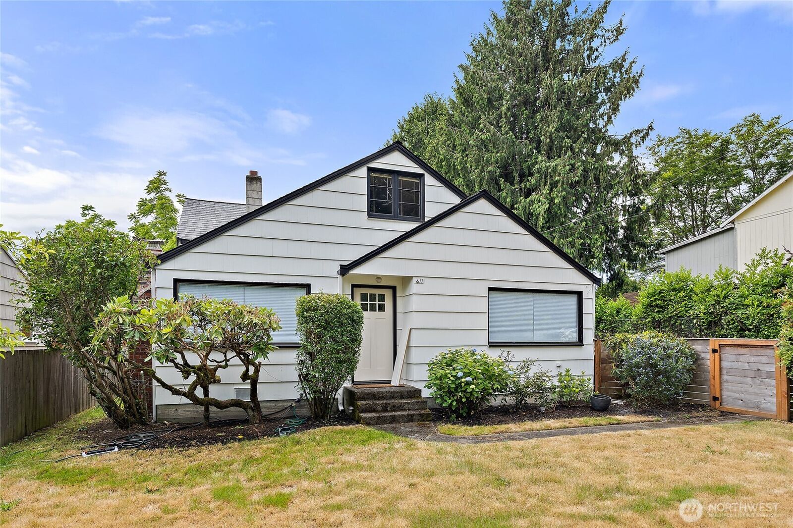 Property Photo: 611 N 143rd Street WA 98133