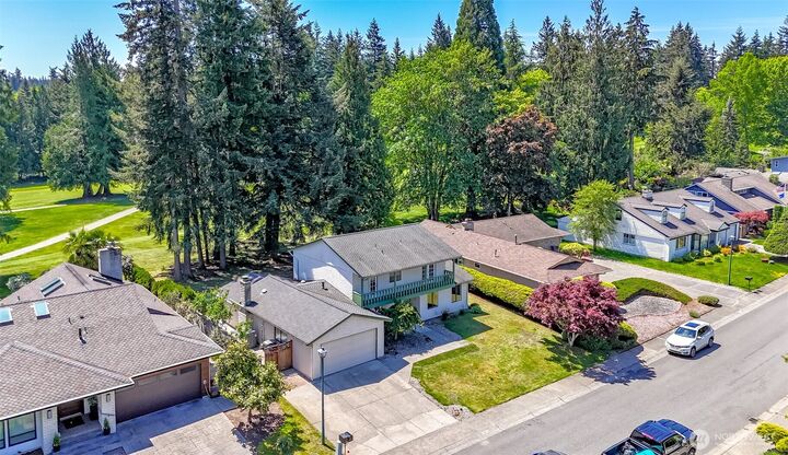 Property Photo: 14823 SE 172nd Place WA 98058