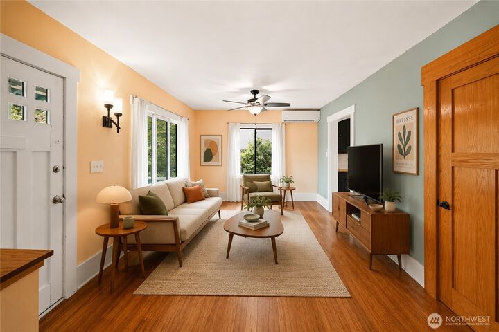 Property Photo:  1219  9th Avenue SW  WA 98502 