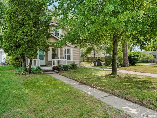 Property Photo:  2330 Wiltshire Road  MI 48072 
