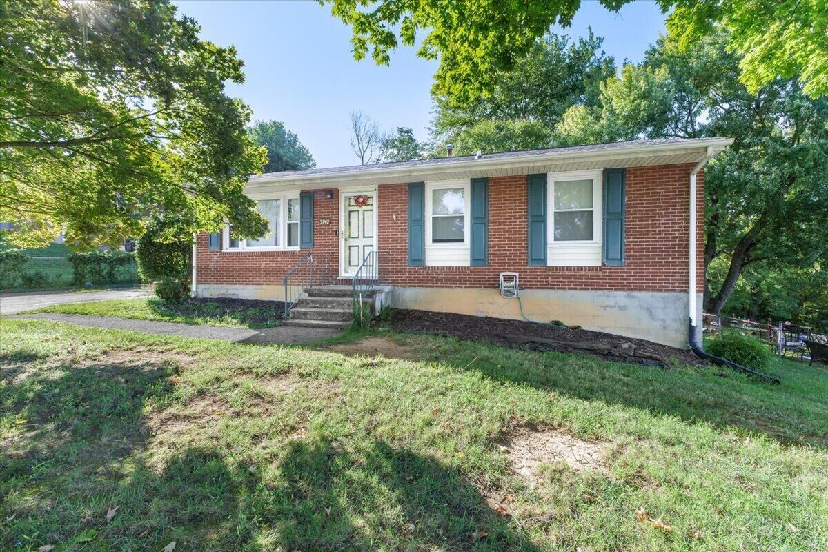 Property Photo:  3742 Norway Ave NW  VA 24017 