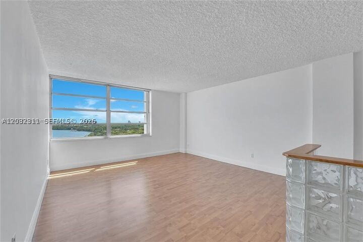 Property Photo: 150 SE 25th Rd 15J FL 33129