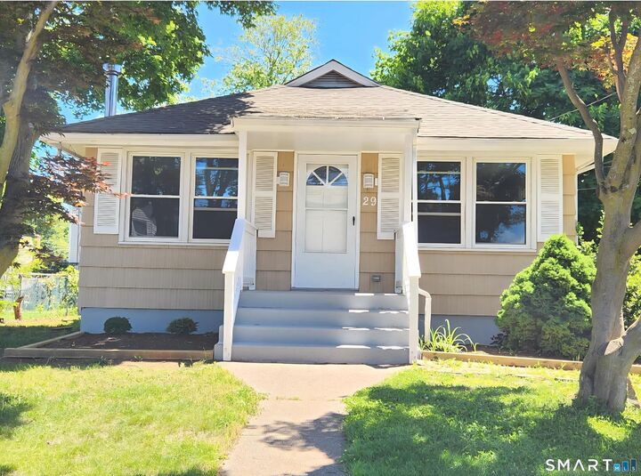Property Photo:  29 Palm Street  CT 06040 