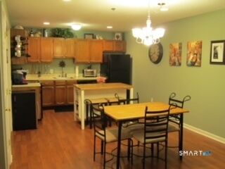 Property Photo: 327 Judd Square 327 CT 06492