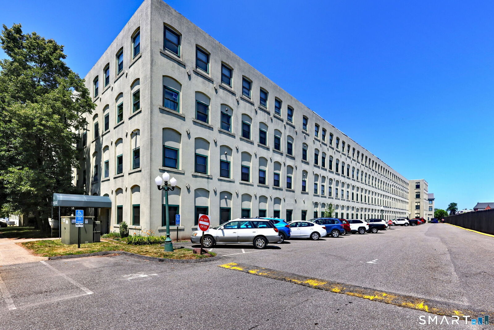 Property Photo:  46 South Cherry Street 327 (Aka Judd Square)  CT 06492 