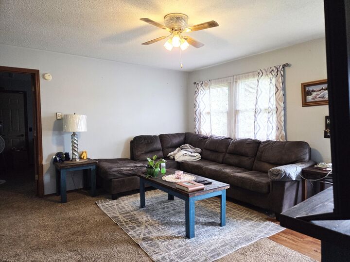 Property Photo:  1127 N Oak Street  MO 65622 