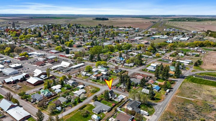 Property Photo: 610 Ross St WA 99122