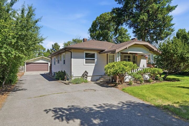 Property Photo:  2310 N Park Rd  WA 99212 