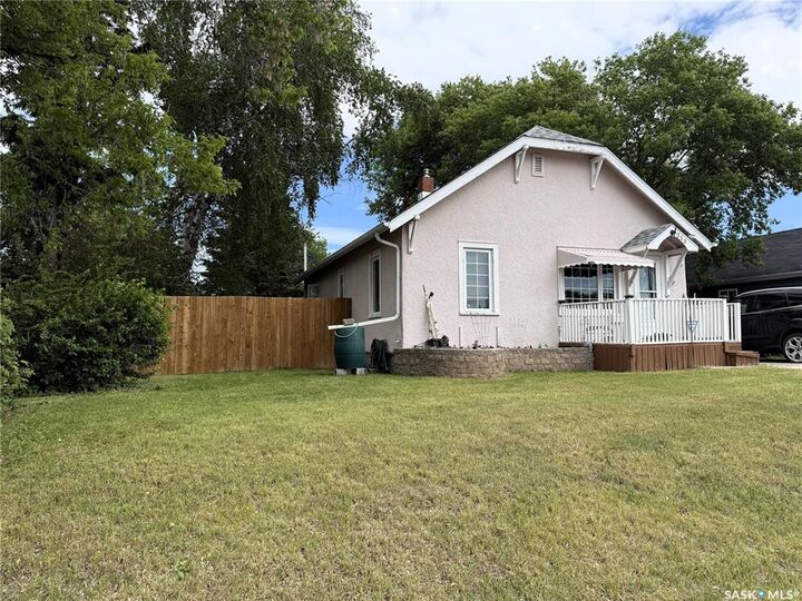 Property Photo: 320 23rd Street E SK S6V 1P7