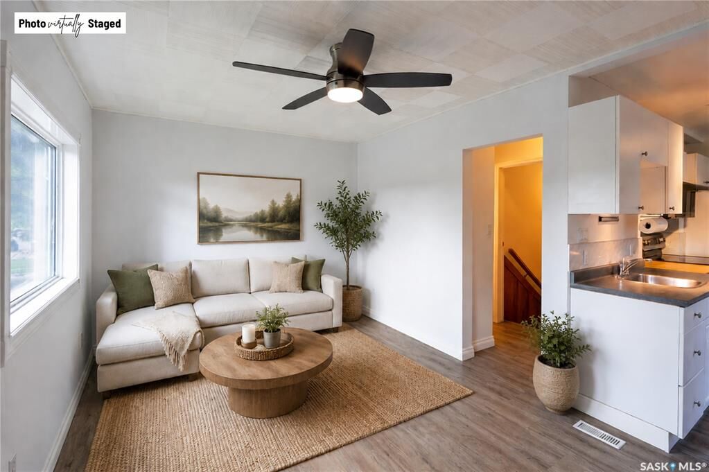 Property Photo: 2351 Reynolds Street SK S4N 3N6