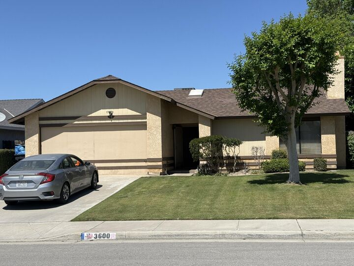 Property Photo:  3600 Fiesta Avenue  CA 93313 