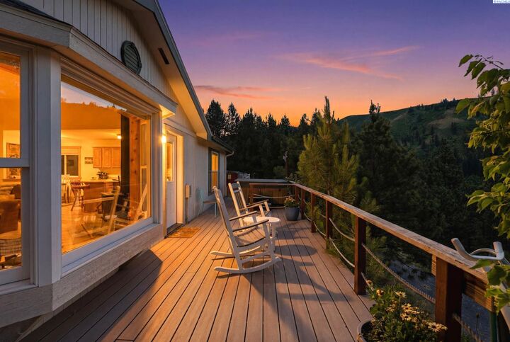 Property Photo: 103 Zani Ln WA 99328
