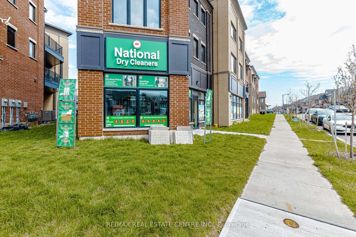 Property Photo: 3 Marvin Avenue ON L6H 0Z6