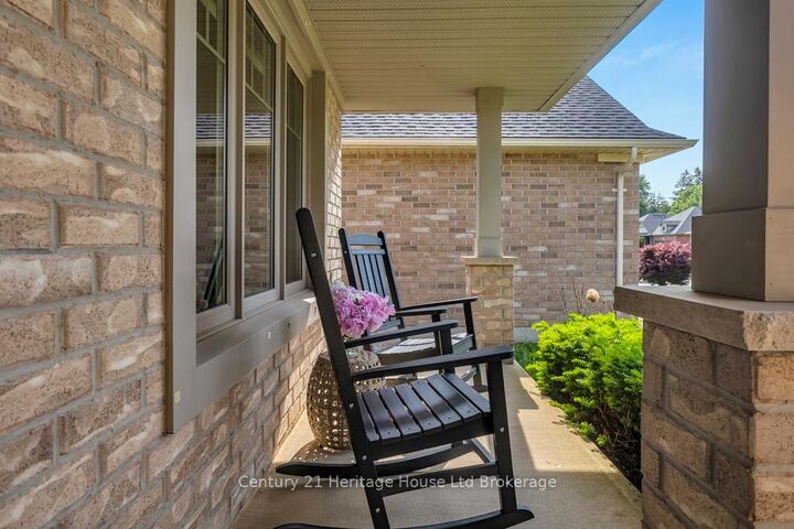 Property Photo:  33 Park Place  ON N4G 0B8 
