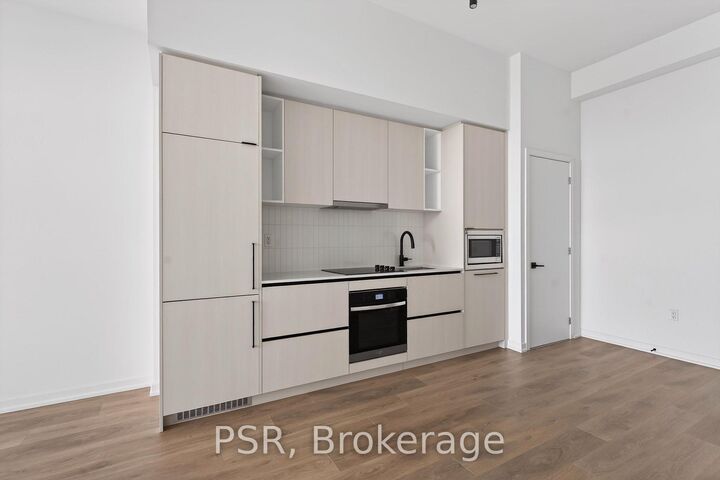 Property Photo: 10 Graphophone Grove 1801 ON M6H 0E5