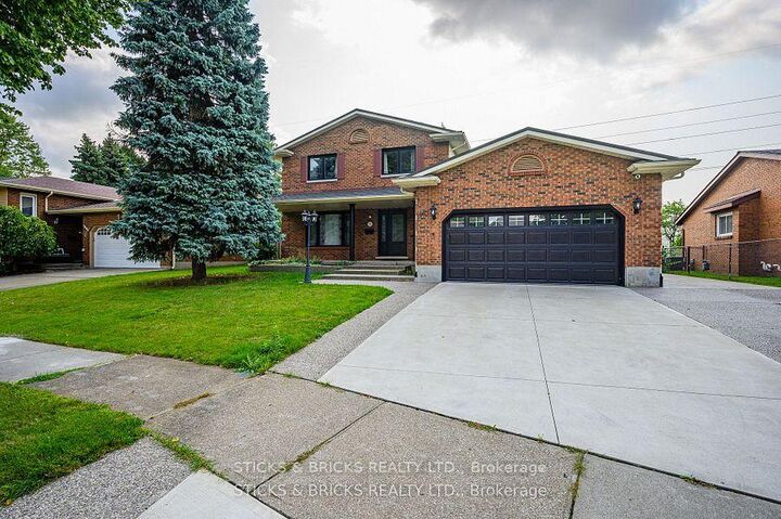 Property Photo: 7102 Burbank Crescent ON L2J 4E7