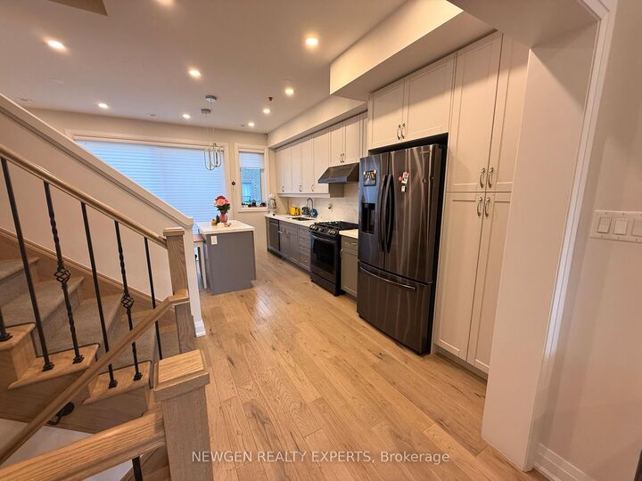 Property Photo: 14 Wild Rose Gardens W ON M6L 0A5