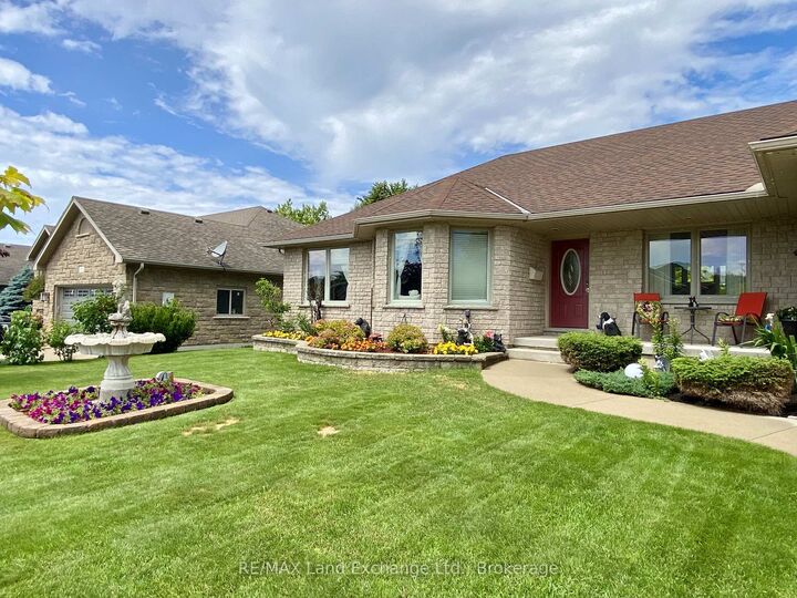 Property Photo: 785 Woodland Drive ON N0H 2C4