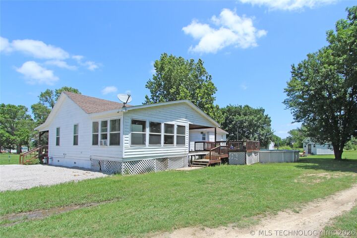 Property Photo: 233 S Curtis Street OK 74048