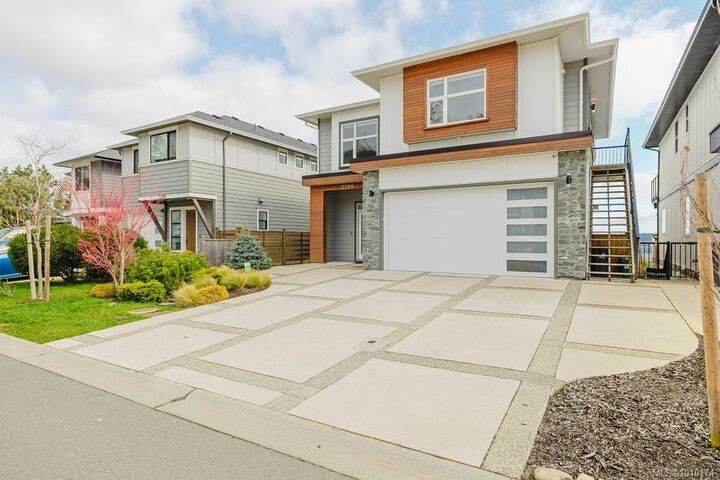 Property Photo: 2399 Azurite Cres BC V9B 0T9