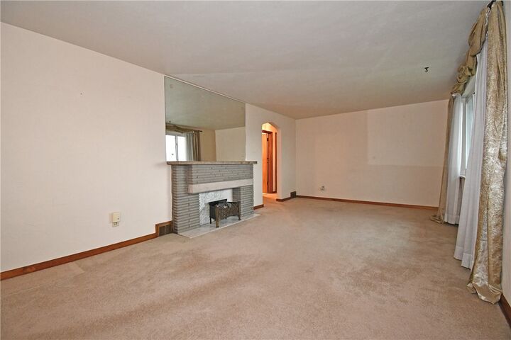 Property Photo: 564 Marylea Ave PA 15227