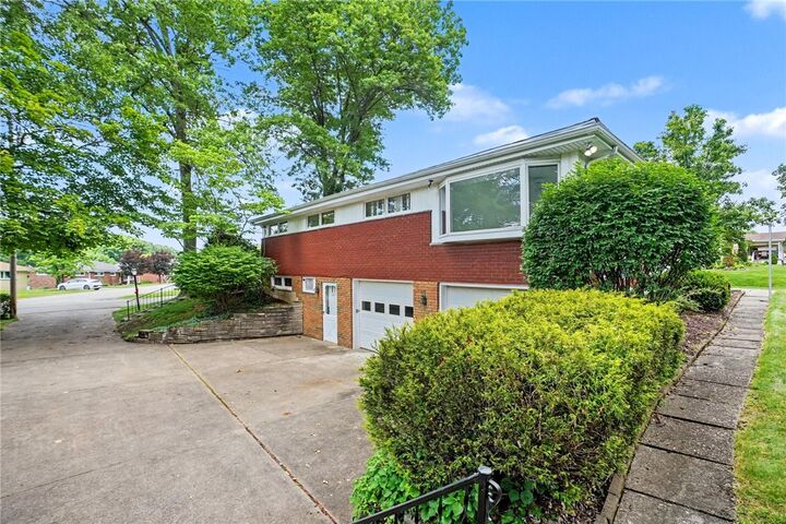 Property Photo: 906 Bridge Ave PA 15601
