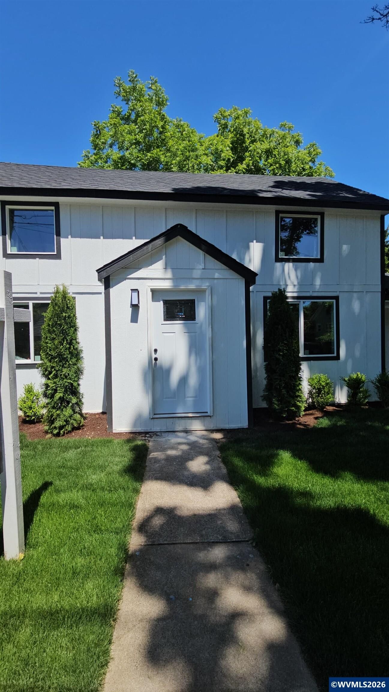 Property Photo: 1965 Breyman St NE OR 97301