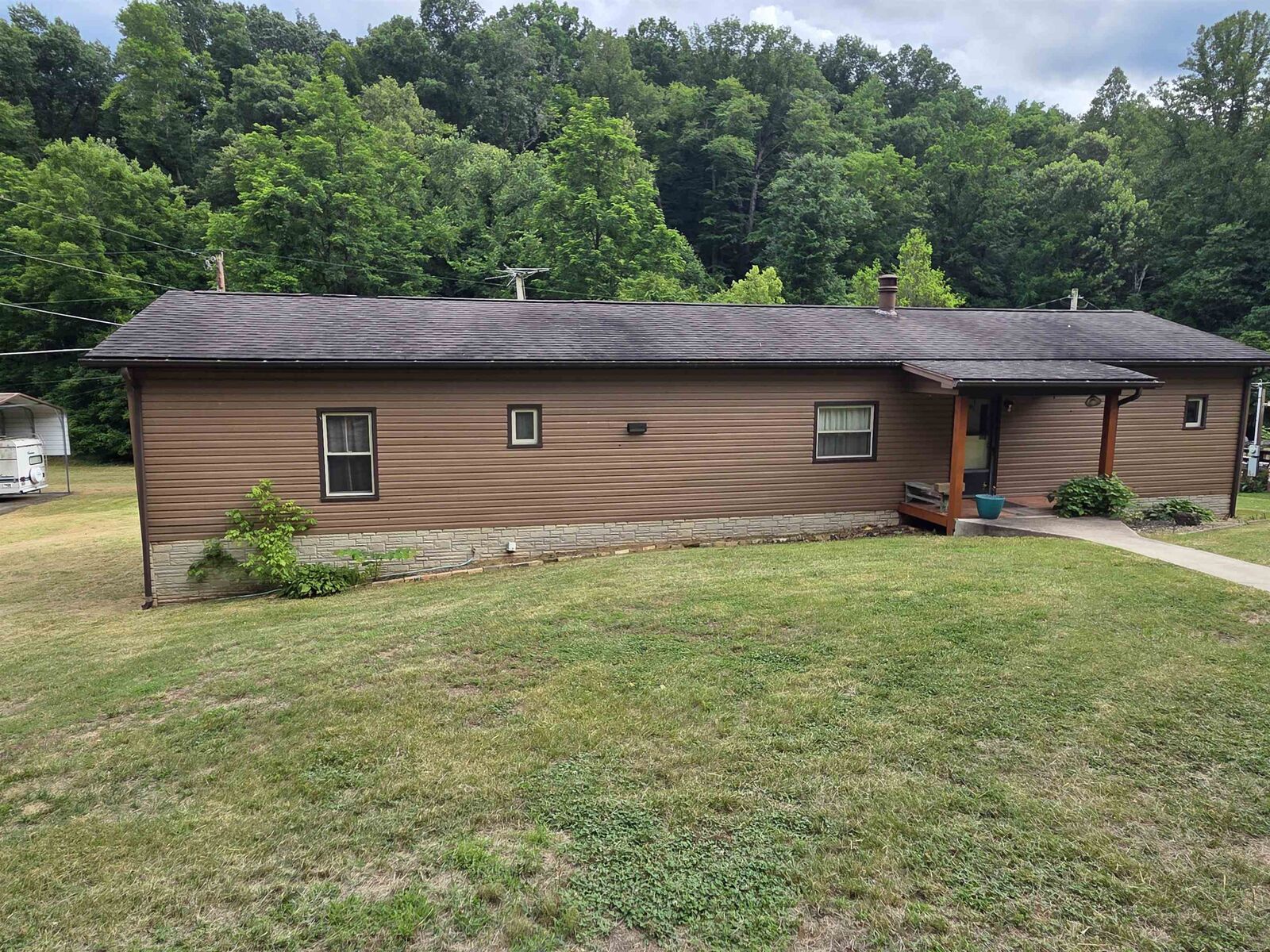 Property Photo: 16122 Ellington Run Road KY 41102