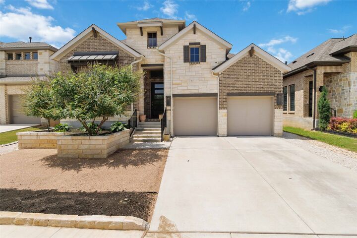 Property Photo:  425 Juana Way Street  TX 78132 
