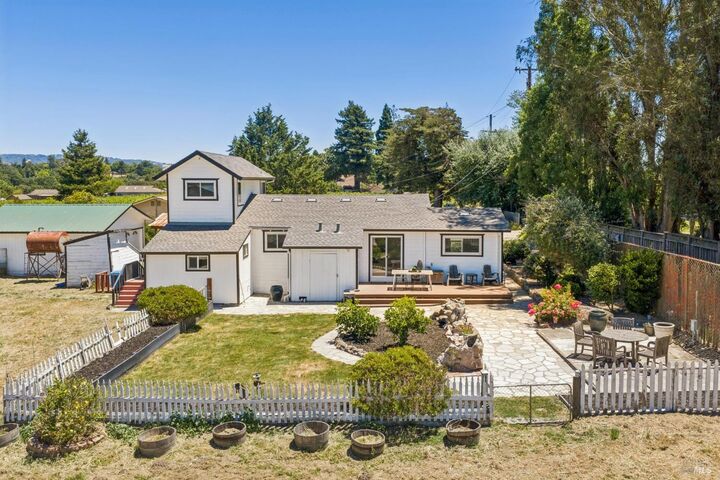 Property Photo:  5370 Daywalt Lane  CA 95472 