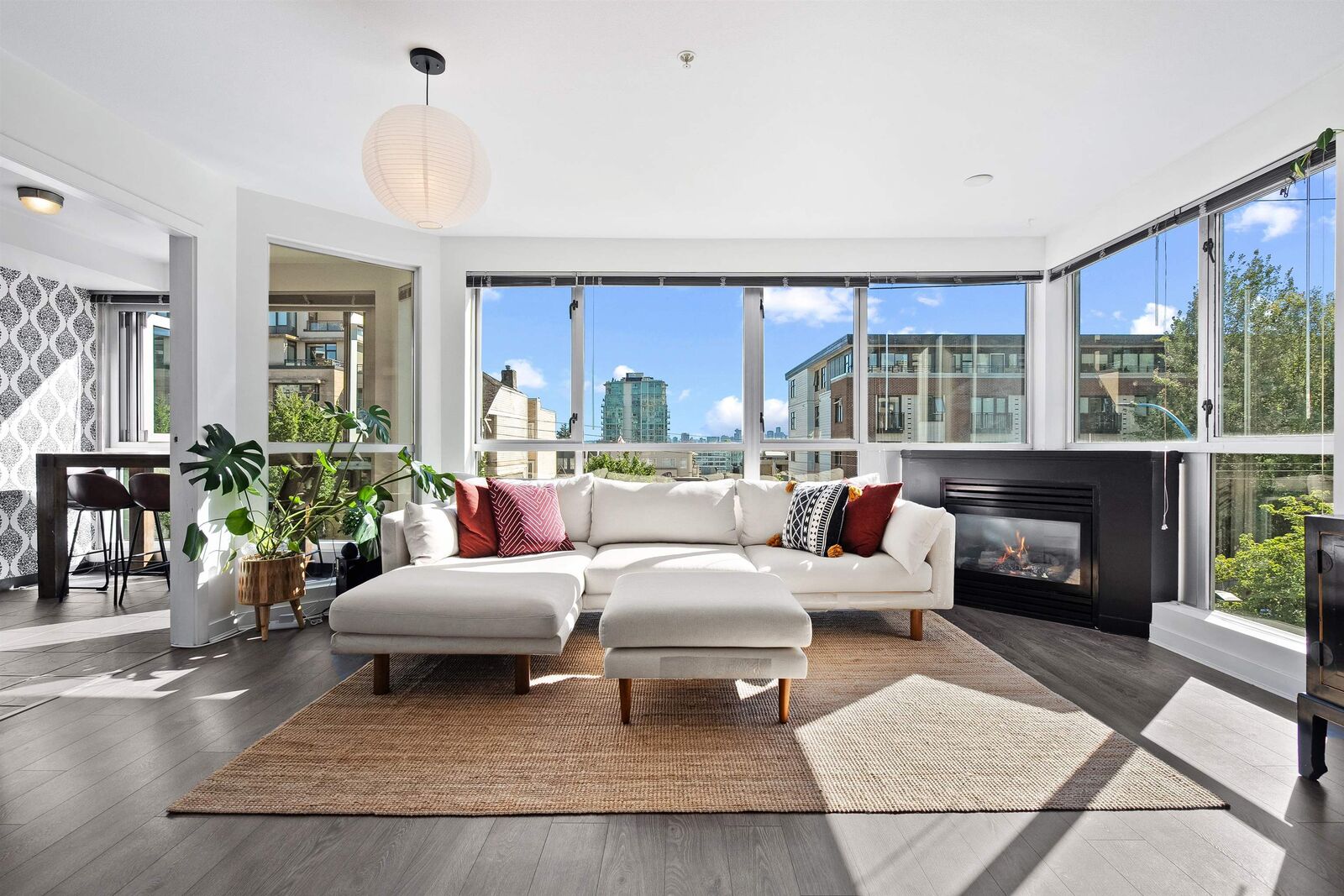 Property Photo:  122 E 3rd Street 301  BC V7L 1E6 
