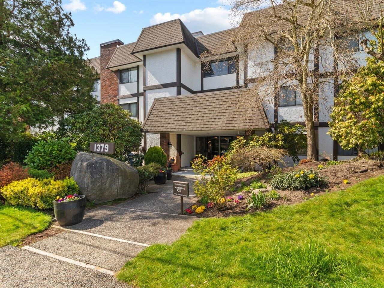 Property Photo:  1379 Merklin Street 302  BC V4B 4C2 