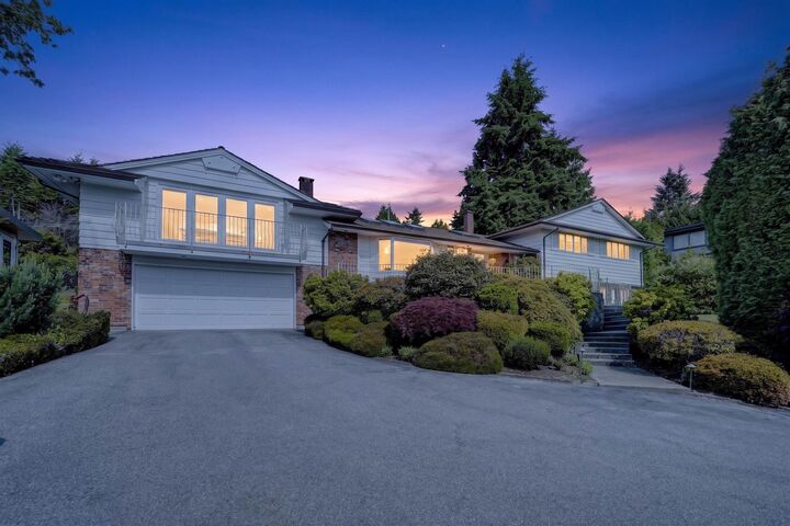 685 King Georges Way — photo 1