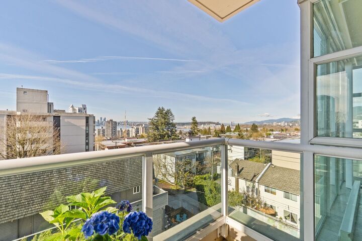 Property Photo: 567 Lonsdale Avenue 602 BC V7M 2G6
