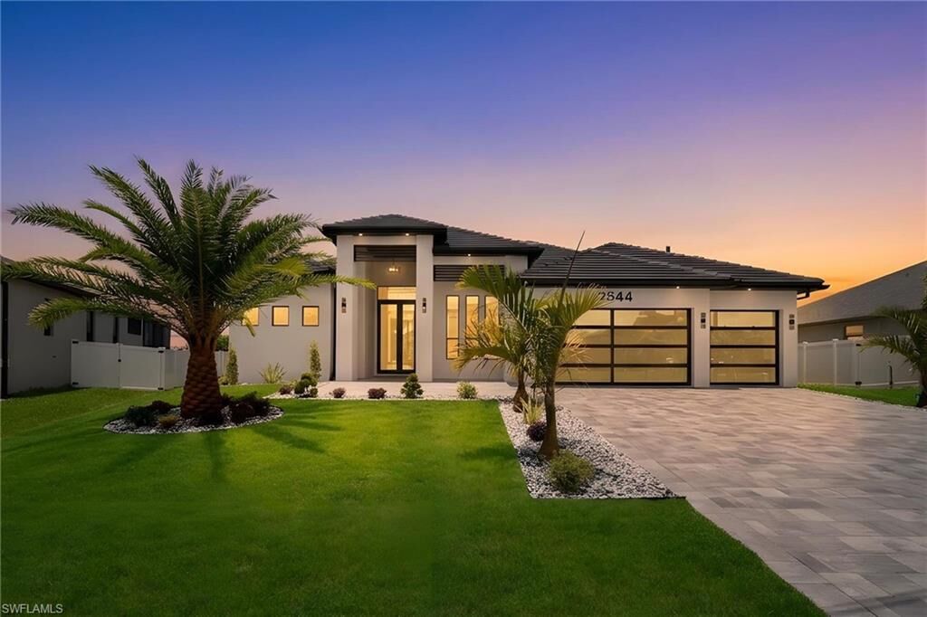 Property Photo:  2644 SW 29th Ave  FL 33914 