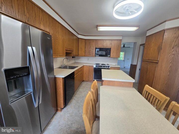 Property Photo:  951 Old Swede Road  PA 19518 
