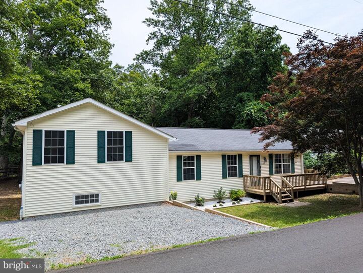 Property Photo: 11428 Stirrup Lane MD 20657