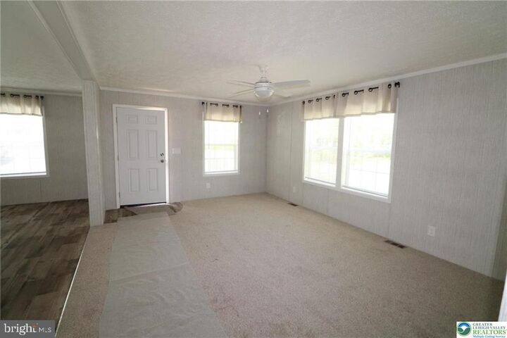 Property Photo: 5020 Old Timber Road PA 18360