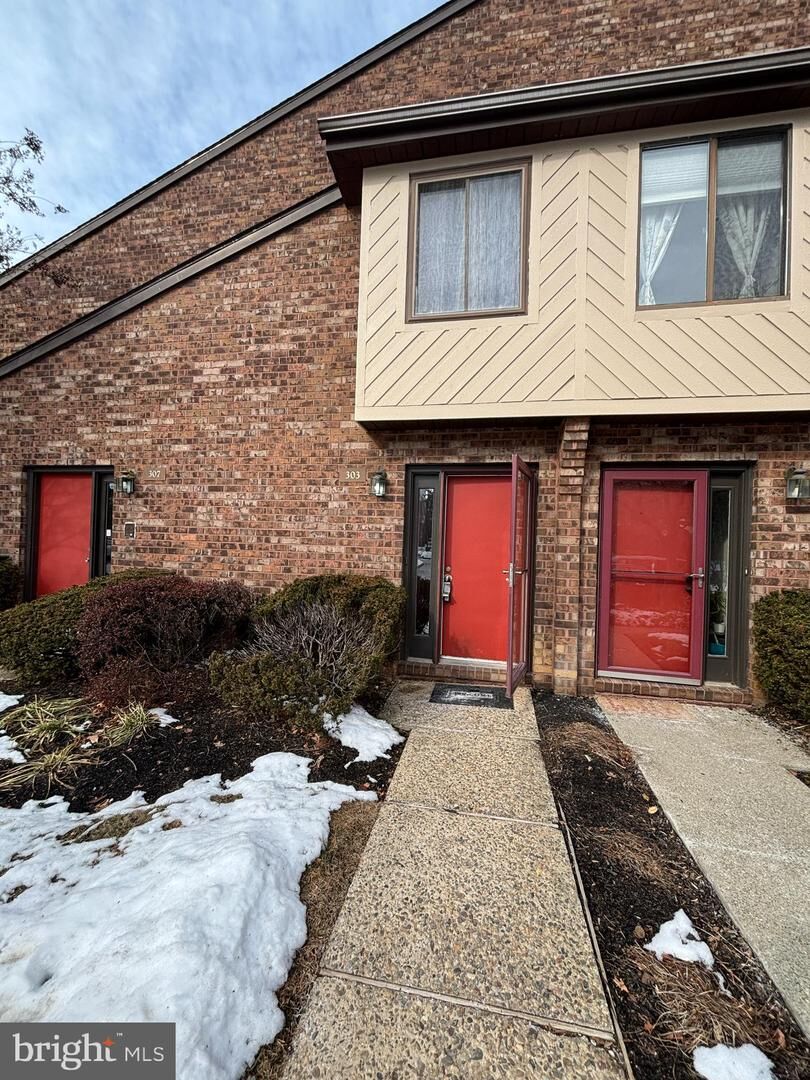 Property Photo:  303 Mountainview Drive 303  PA 19087 