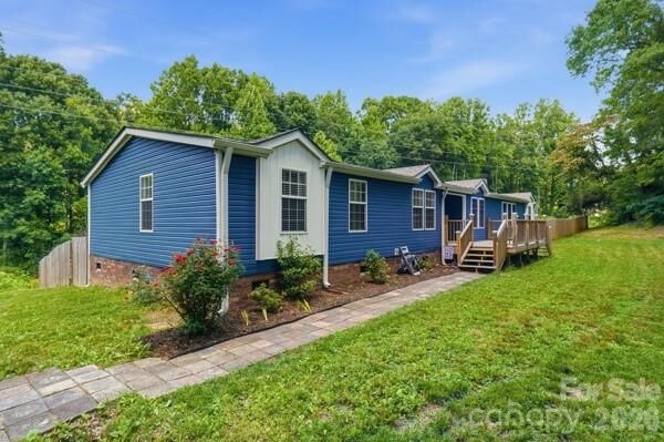 Property Photo: 864 Stowe Lane NC 28056